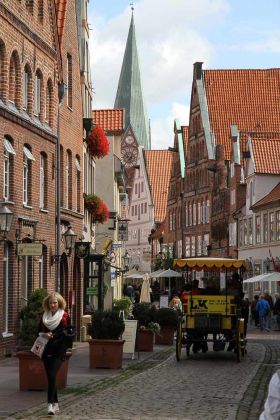 Hansestadt Lüneburg - Grapengießerstrasse Hansestadt Lüneburg - Grapengießerstrasse