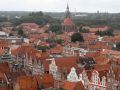 Blick vom Wasserturm über den Platz Am Sande und bis zur St. Michaelis-Kirche - über den Dächern von Lüneburg