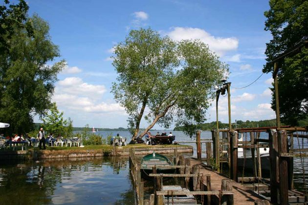 Inselstadt Ratzeburg - der kleine, geschützte Bootshafen am Ratzeburger See Inselstadt Ratzeburg - der kleine, geschützte Bootshafen am Ratzeburger See