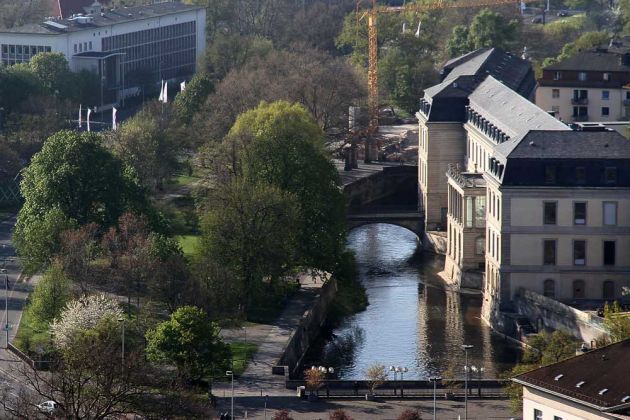Die Landeshauptstadt Hannover von oben - das Leineschloss, hier tagt der Niedersächsische Landtag Die Landeshauptstadt Hannover von oben - das Leineschloss, hier tagt der Niedersächsische Landtag