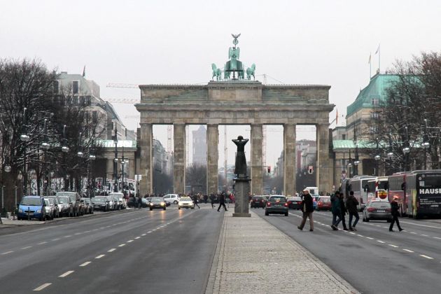 Berlin, die Hauptstadt Deutschlands - das Brandenburger Tor, das Wahrzeichen der Stadt Berlin Berlin, die Hauptstadt Deutschlands - das Brandenburger Tor, das Wahrzeichen der Stadt Berlin