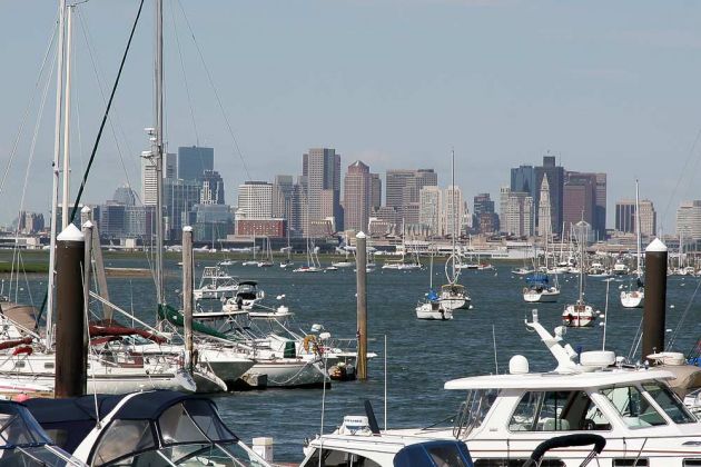 Downtown Boston, Massachusetts, die Skyline - Blick von der Terrace Avenue in Winthrop, Neuengland, USA Downtown Boston, Massachusetts, die Skyline - Blick von der Terrace Avenue in Winthrop, Neuengland, USA