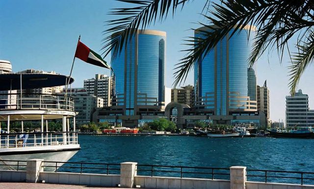 Weltstädte - Dubai, Vereinigte Arabische Emirate - Twin Towers am Creek Weltstädte - Dubai, Vereinigte Arabische Emirate - Twin Towers am Creek