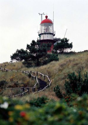 Vuurduin - der 18 Meter hohe Leuchtturm des Baujahres 1876 auf der Nordseeinsel Vlieland Vuurduin - der 18 Meter hohe Leuchtturm des Baujahres 1876 auf der Nordseeinsel Vlieland