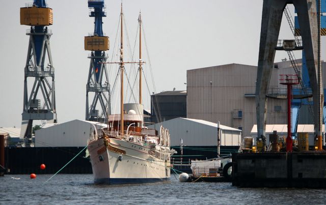 Norwegische Yacht - bei Blohm und Voss, Hamburg