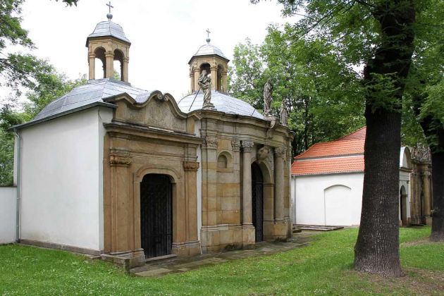 Die Gruftkapellen im Park an der Gnadenkirche zum Kreuze Christi - Hirschberg, Jelenia Gora