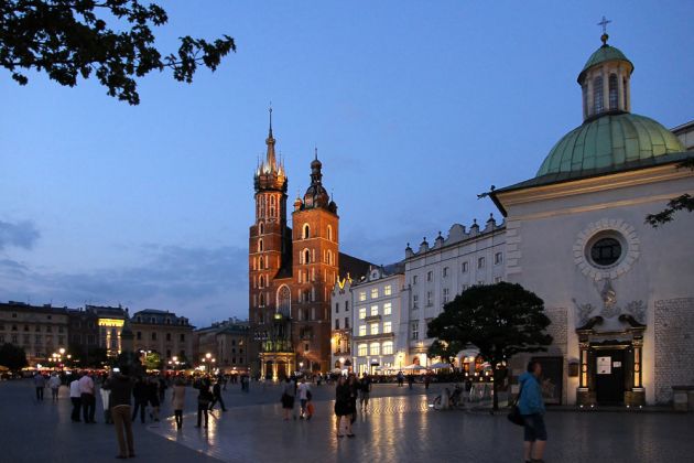 Krakau - Marienkirche, Bazylika Mariacka, und die romanische St.-Adalbert-Kirche 