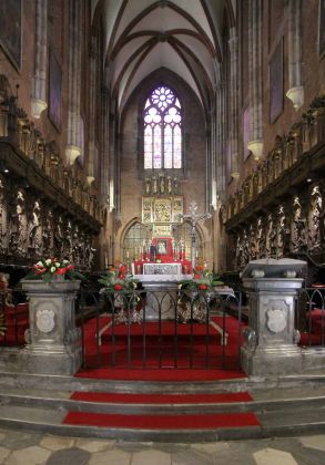 Innenansicht der Kathedrale Johannes der Täufer - der Breslauer Dom auf der Dominsel Innenansicht der Kathedrale Johannes der Täufer - der Breslauer Dom auf der Dominsel