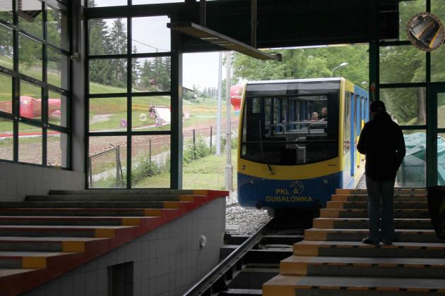 Talstation der Standseilbahn auf den Gubałówka, dem Hausberg von Zakopane Talstation der Standseilbahn auf den Gubałówka, dem Hausberg von Zakopane