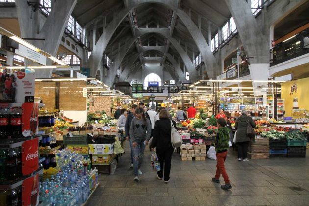 Hala Targowa, die Markthalle von Breslau am Plac Nankiera - Städtereise Breslau Hala Targowa, die Markthalle von Breslau am Plac Nankiera - Städtereise Breslau