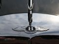 Bentley Oldtimer - Bentley-Emblem und Kühlerfigur