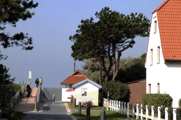 Vitte auf Hiddensee - Strandzugang zur Ostsee Vitte auf Hiddensee - Strandzugang zur Ostsee