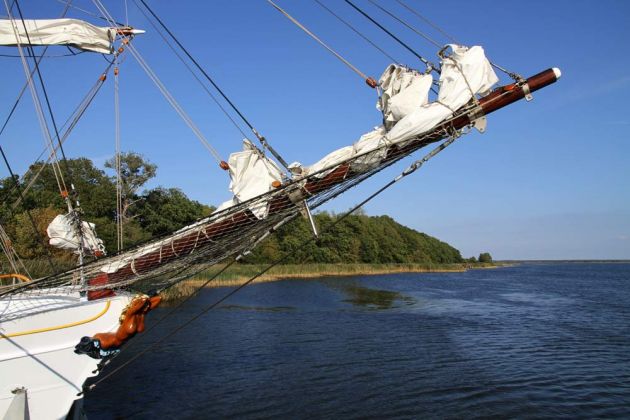 Rahsegler Aphrodite im Hafen von Kloster, Insel Hiddensee Rahsegler Aphrodite im Hafen von Kloster, Insel Hiddensee