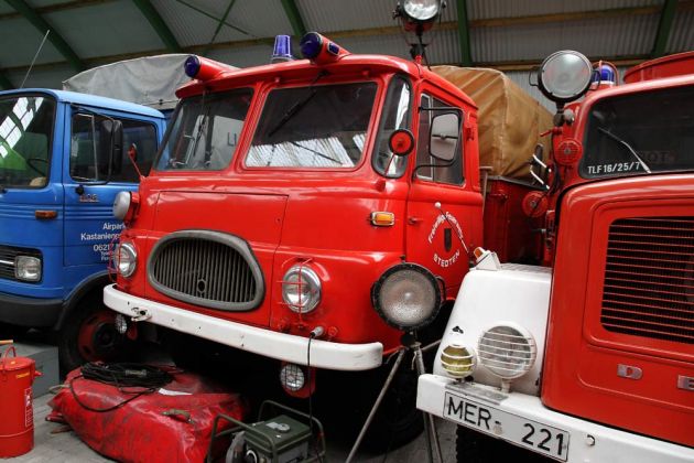 Feuerwehr-Fahrzeuge der DDR Feuerwehr-Fahrzeuge der DDR