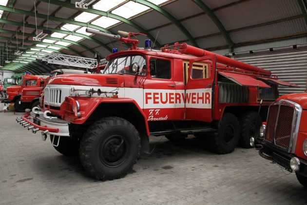 Feuerwehr-Fahrzeuge der DDR - Feuerwehr SIL 131 