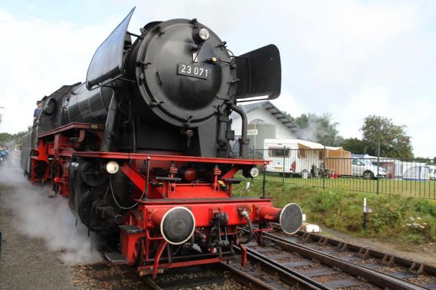 Dampflok Baureihe 23 - Die Dampflokomotive 23 071 in Beekbergen bei Apeldoorn in den Niederlanden