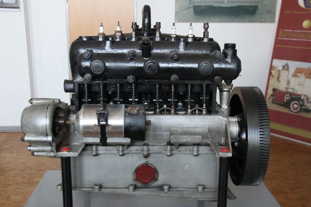 Ein Selve Motor - Exponat im Hamelner Automobilmuseum