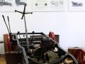 Schnittmodell - Colibri-Motor auf Fahrgestell - Zweizylinder, 950 ccm, 3,6 PS - Baujahr 1908 - Norddeutsche Automobilwerke Hameln - Hamelner Automobilmuseum im Hefehof, Hameln