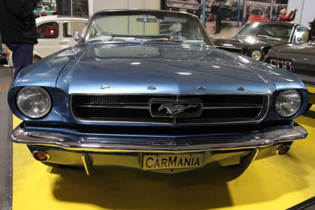 Ford Mustang Oldtimer - Ford Mustang Convertible Ford Mustang Oldtimer - Ford Mustang Convertible
