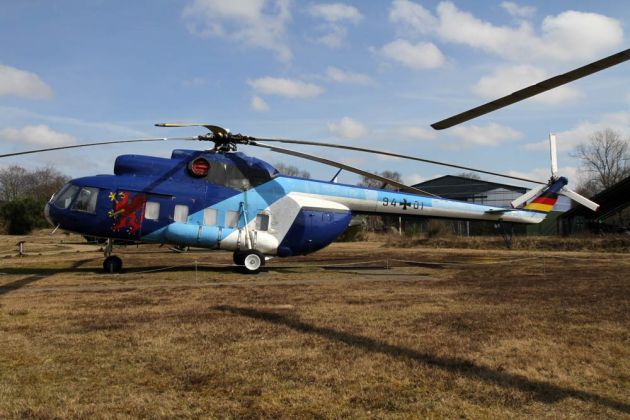 Mil Mi 8 s - sowjetischer Transporthubschrauber in 'Salon-Ausstattung' - Aeronauticum Nordholz