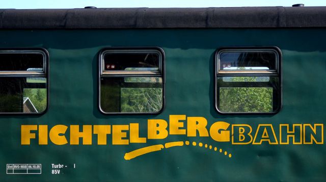 Die Fichtelbergbahn von Cranzahl nach Oberwiesenthal im Erzgebirge