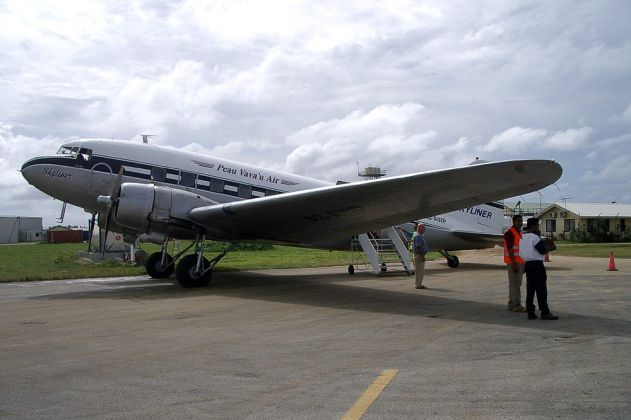 Douglas DC 3 Skyliner - Verkehrsflugzeuge mit Propeller oder Turboprop