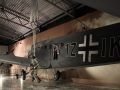 Flugzeuge der deutschen Wehrmacht - Diorama im Aviodrome, Lelystad - Junkers JU 52 und Fallschirmspringer bei Überfall der Niederlande