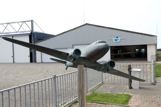 Flugplatz Texel - Flieger-Denkmal