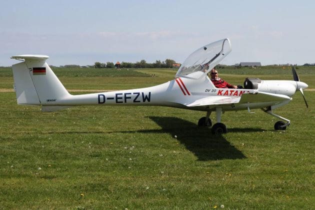 Flugplatz Texel - HOAC DV-20 Katana Flugplatz Texel - HOAC DV-20 Katana