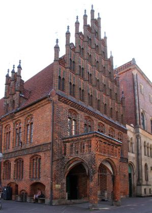 Die Landeshauptstadt Hannover - das alte Rathaus am Marktplatz und an der Marktstraße in Hannovers Altstadt Die Landeshauptstadt Hannover - das alte Rathaus am Marktplatz und an der Marktstraße in Hannovers Altstadt