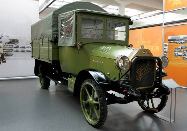 Horch KL, 25 PS, Baujahr 1916 - August-Horc h-Museum, Zwickau Horch KL, 25 PS, Baujahr 1916 - August-Horc h-Museum, Zwickau