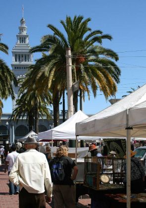 Market auf der Harry Bridges Plaza am Ferry Building, Fisherman's Wharf - San Francisco Market auf der Harry Bridges Plaza am Ferry Building, Fisherman's Wharf - San Francisco