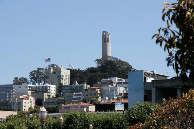 Nob Hill mit Coit Tower, die Topp-Wohnlage mit Blick über die San Francisco Bay Nob Hill mit Coit Tower, die Topp-Wohnlage mit Blick über die San Francisco Bay