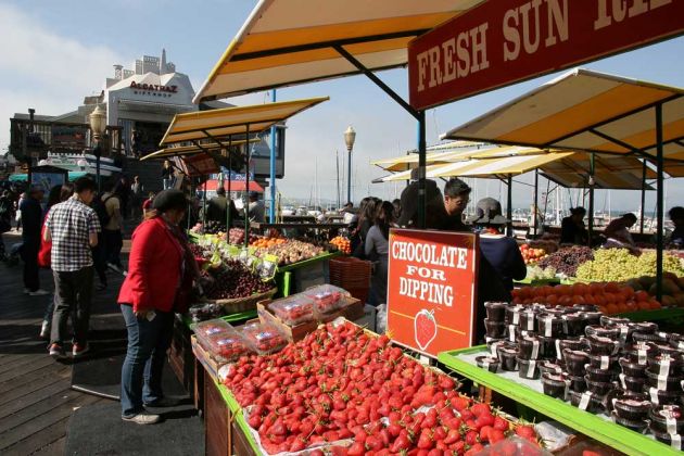 Pier 39 - Fishermans Wharf, San Francisco Pier 39 - Fishermans Wharf, San Francisco