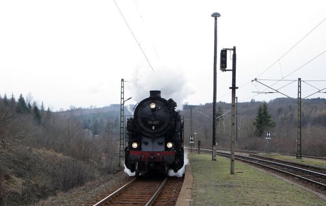 Die Bergkönigin 95 027 auf der Rübelandbahn - eine Scheinanfahrt vor Rübeland Die Bergkönigin 95 027 auf der Rübelandbahn - eine Scheinanfahrt vor Rübeland