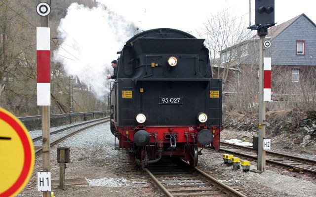 Die Bergkönigin 95 027 auf der Rübelandbahn - Rangierfahrt in Rübeland Die Bergkönigin 95 027 auf der Rübelandbahn - Rangierfahrt in Rübeland