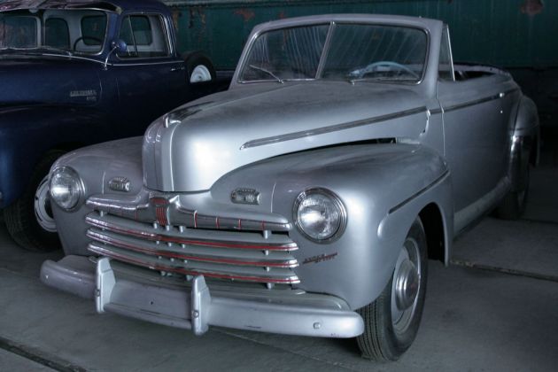 Ford Super Deluxe Convertible Coupe - Baujahr 1946 Ford Super Deluxe Convertible Coupe - Baujahr 1946