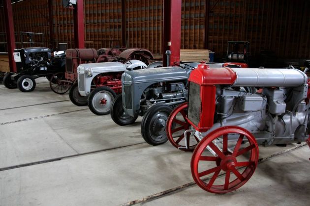 Traktoren im Roundhouse - 3 Valley Gap Traktoren im Roundhouse - 3 Valley Gap