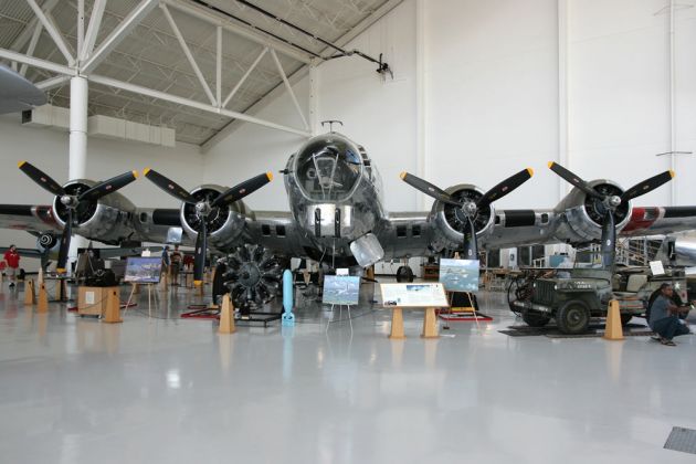 Boeing B-17 Flying Fortress - Evergreen Aviation & Space Museum, Oregon