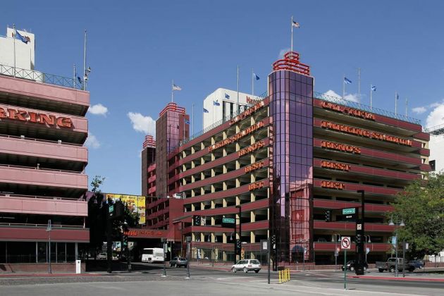 Downtown Reno, Nevada - City Plaza am Truckee River Downtown Reno, Nevada - City Plaza am Truckee River