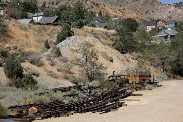 Links und rechts des Schienenstranges - in Virginia City Links und rechts des Schienenstranges - in Virginia City