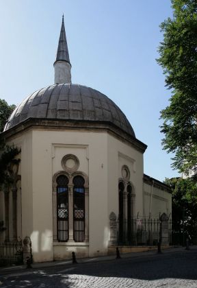 Istanbul - kleine Moschee im Stadtteil Fatih in der Altstadt
