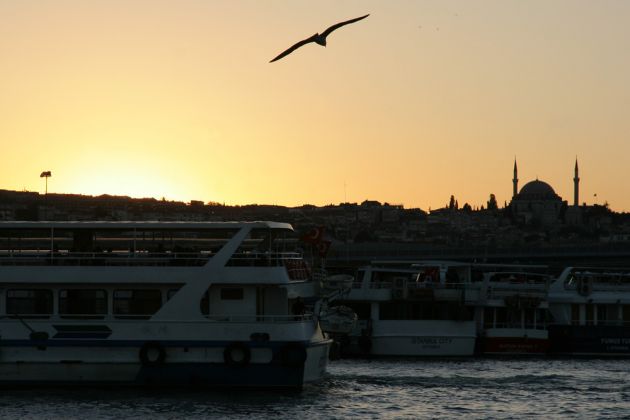 Das Goldene Horn zum Sonnenuntergang - Istanbul Das Goldene Horn zum Sonnenuntergang - Istanbul