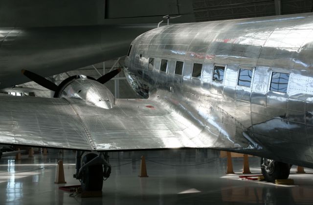 Die zweitälteste noch vorhandene Douglas DC-3 Die zweitälteste noch vorhandene Douglas DC-3