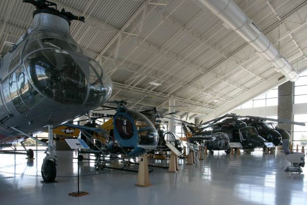 Hubschrauber-Collection des Evergreen Aviation Museums Hubschrauber-Collection des Evergreen Aviation Museums