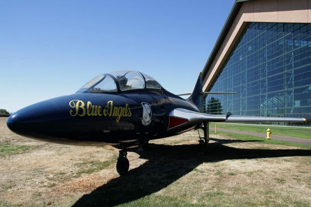 Grumman TF-9J Cougar - Blue Angels Grumman TF-9J Cougar - Blue Angels