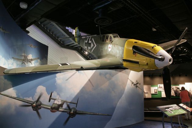Messerschmitt Bf 109 E-3 - zusammen gestellt aus spanischer HA-1112 und original Daimler-Benz DB 601 Maschine einer Schweizer Bf 109 