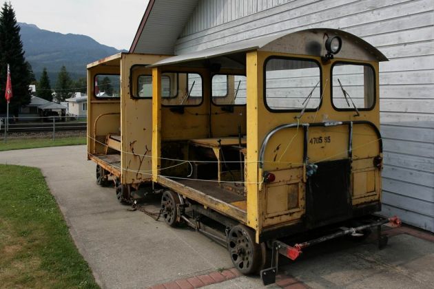 Revelstoke Railway Museum - Gepäckwagen im Aussengelände Revelstoke Railway Museum - Gepäckwagen im Aussengelände