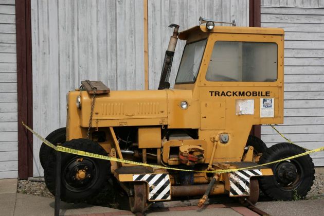 Revelstoke Railway Museum - Motor Car im Aussengelände Revelstoke Railway Museum - Motor Car im Aussengelände