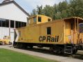 Revelstoke Railway Museum - Museum und Aussengelände mit Caboose-Wagen